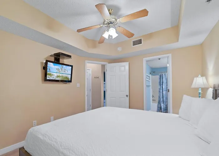 Holiday home Tropic Isle 702 *
